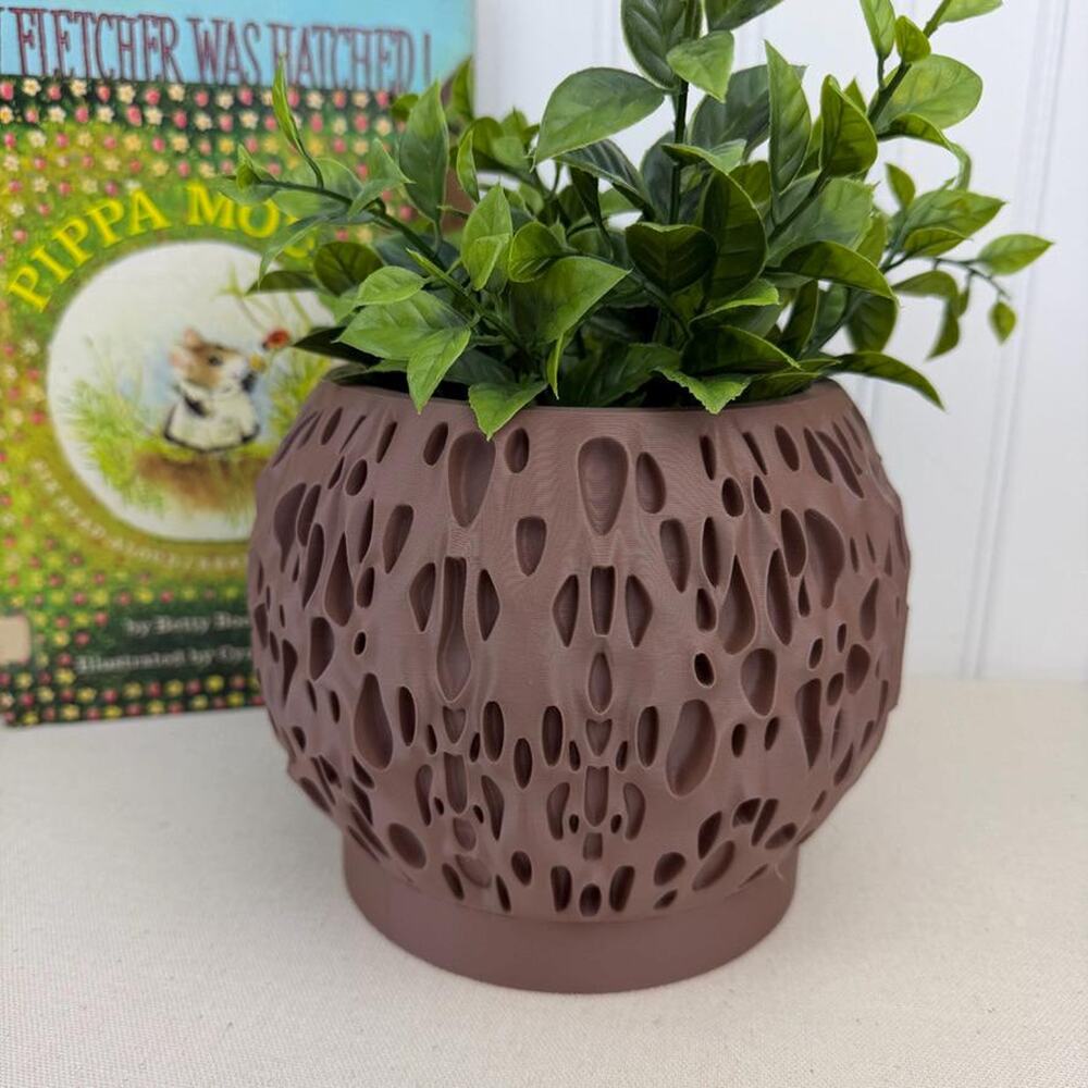 The Spotted Planter, Indoor Flower Pot, Tabletop Planter, Organic Pattern